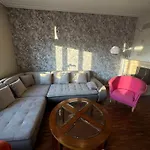 شقة Two Level In The Art Nouveau Area *