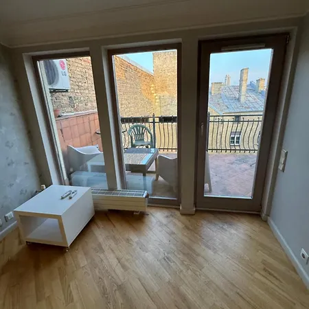 Two Level In The Art Nouveau Area شقة *