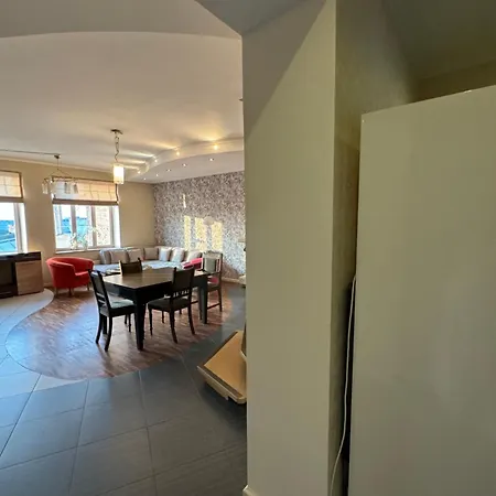 Two Level In The Art Nouveau Area ريغا