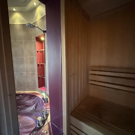 شقة Two Level In The Art Nouveau Area