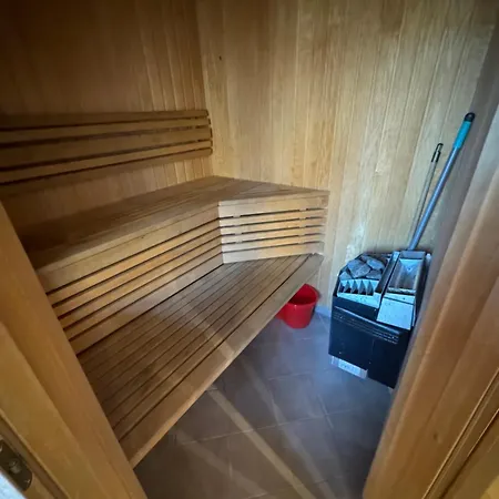 شقة Two Level In The Art Nouveau Area